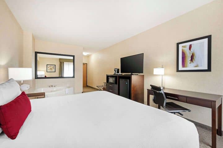 Room 10 of 46