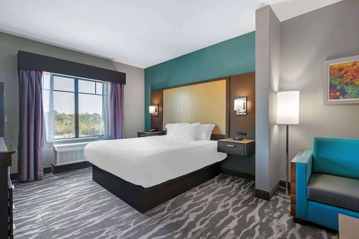 Room 21 of 47
