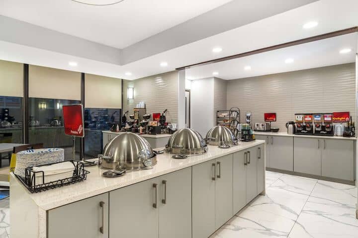 Breakfast area