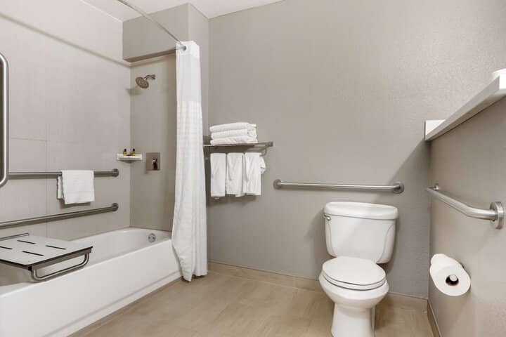 Room 75 of 117