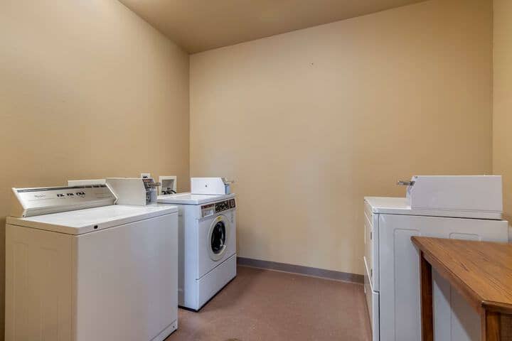 Room 21 of 25