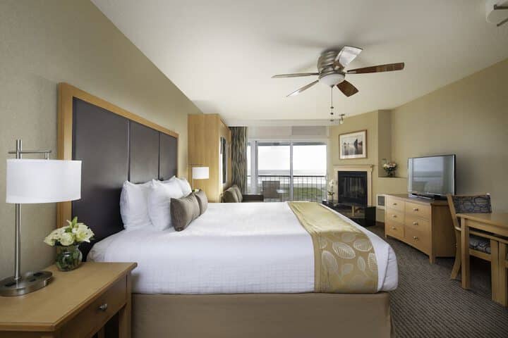 Room 12 of 76