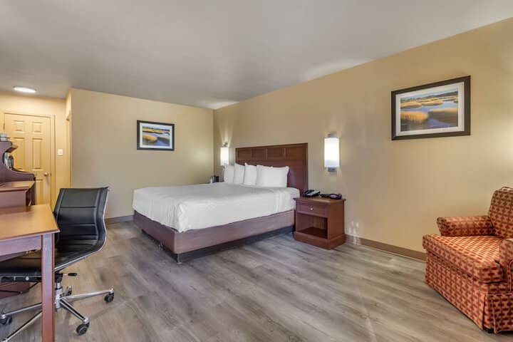 Room 5 of 25