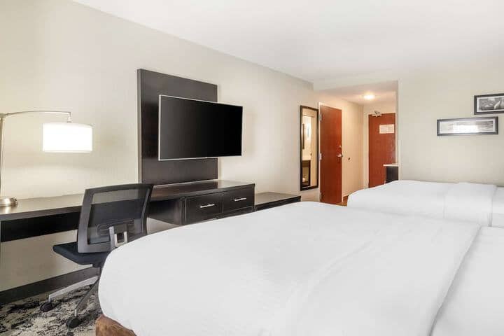 Room 8 of 44