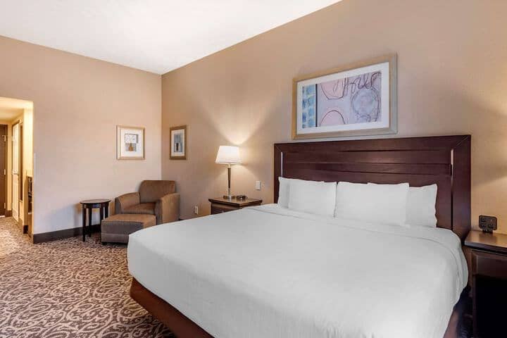 Room 8 of 37