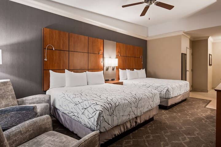 Room 10 of 62