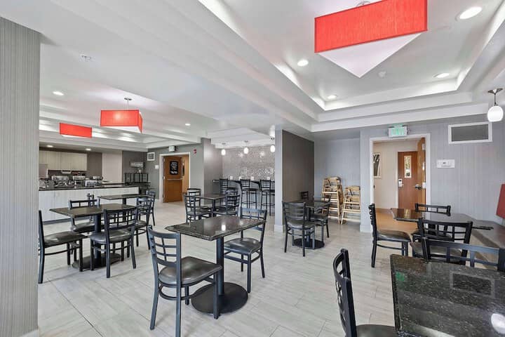 Breakfast area
