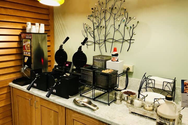 Breakfast/Coffee Service 53 of 65