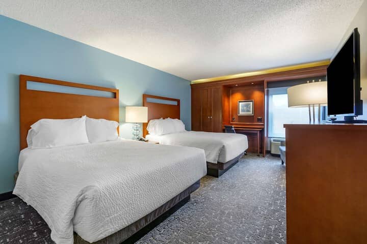 Room 5 of 33