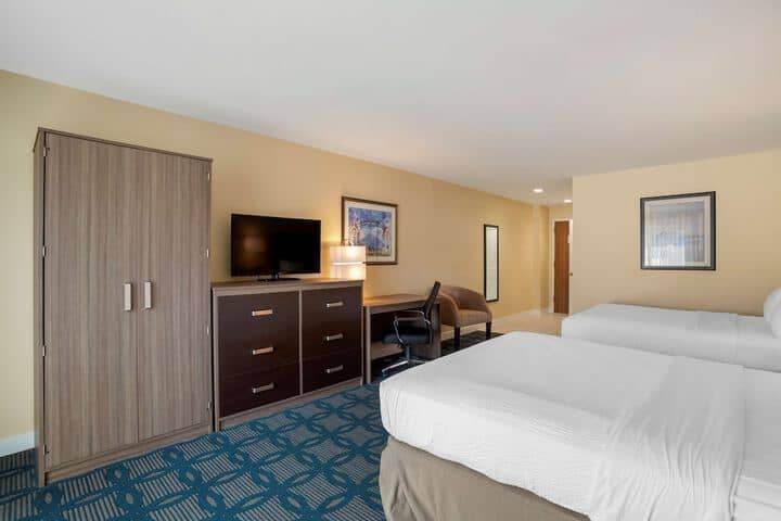 Room 14 of 46