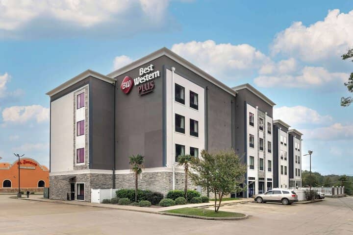 Hotel 45 of 47