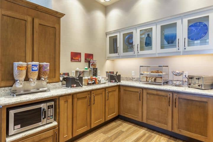 Breakfast area
