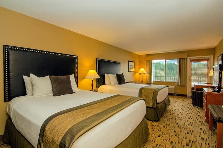 Room 3 of 37