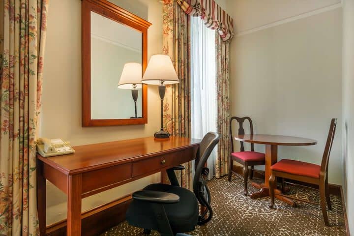 Room 25 of 49