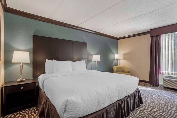 Room 14 of 60