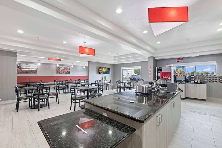Breakfast area