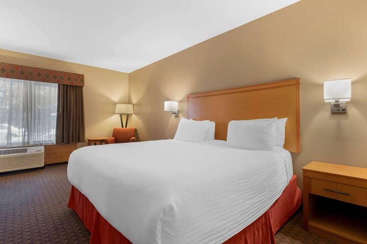 Room 10 of 38