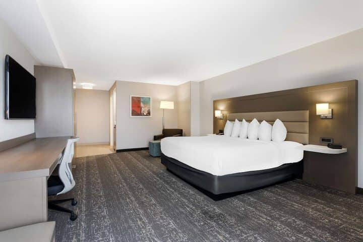 Room 48 of 117