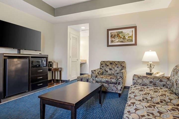 Room 18 of 42