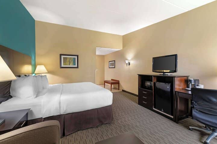 Room 35 of 94