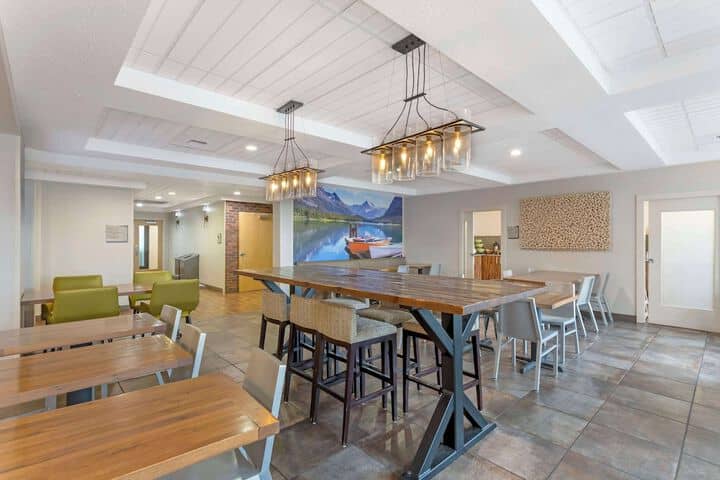 Breakfast area
