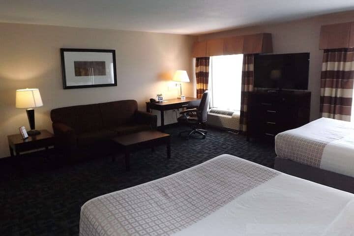 Room 8 of 20