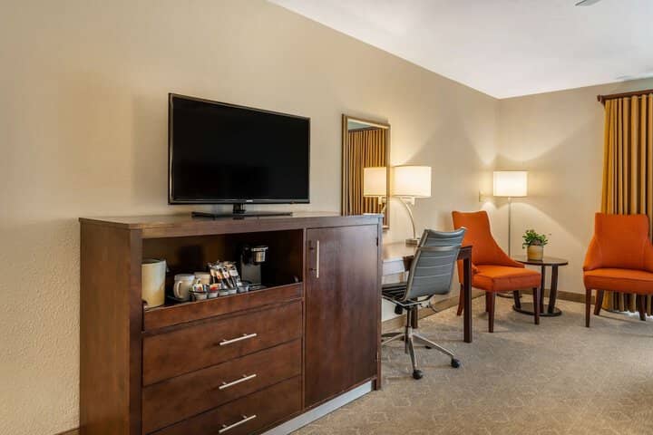 Room 40 of 63