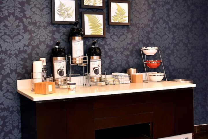 Breakfast/Coffee Service 37 of 44