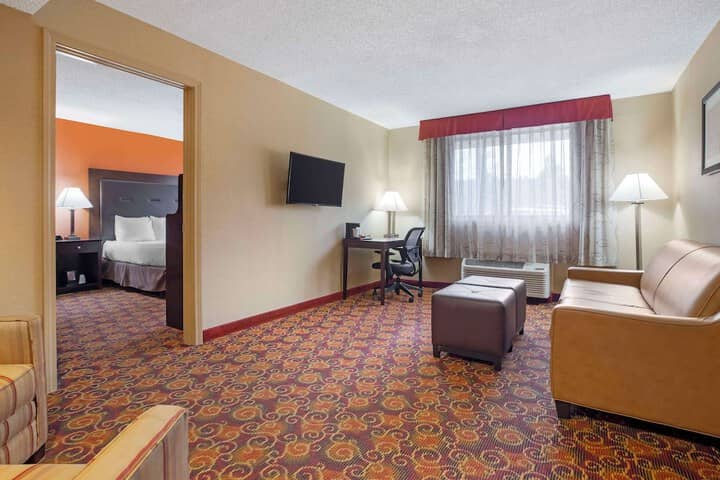 Room 14 of 48