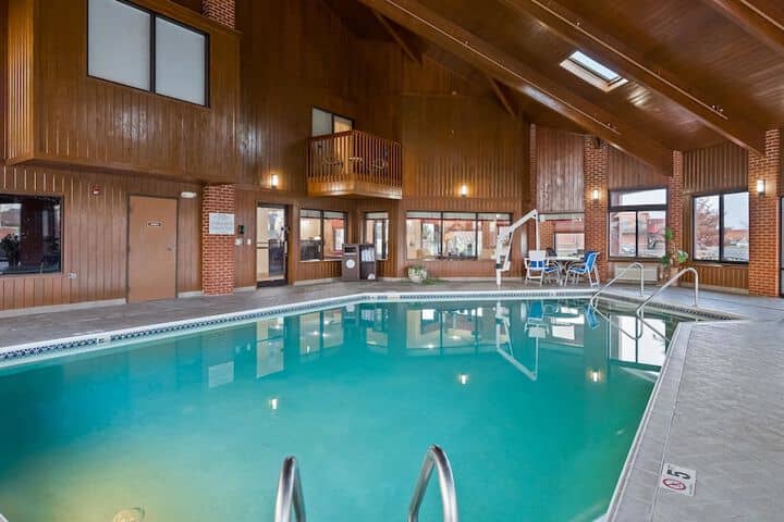 Pool 17 of 21