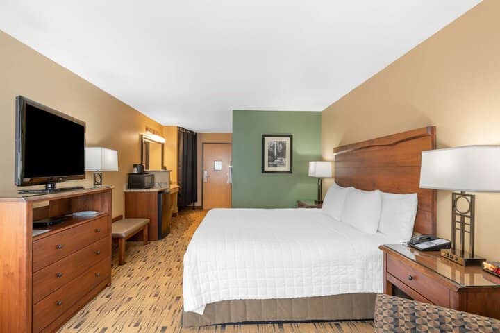 Room 20 of 37