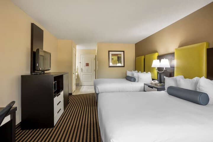 Room 11 of 35