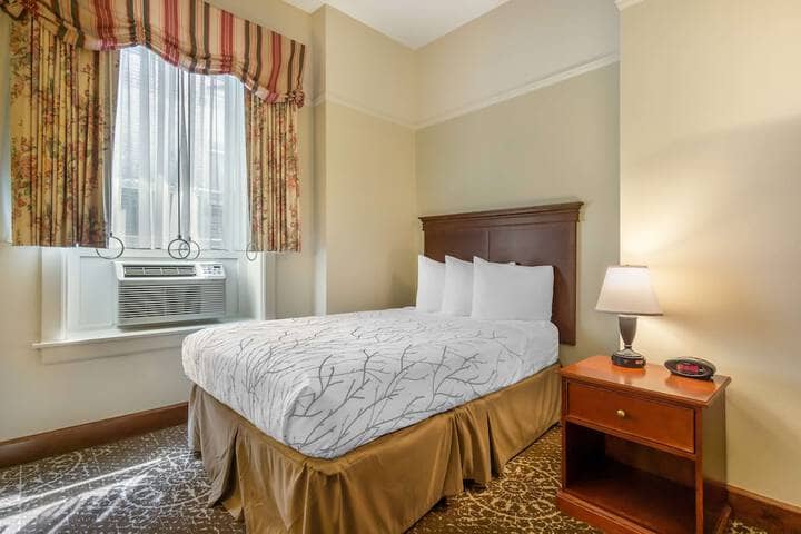 Room 10 of 49