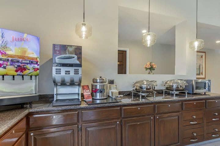 Breakfast area