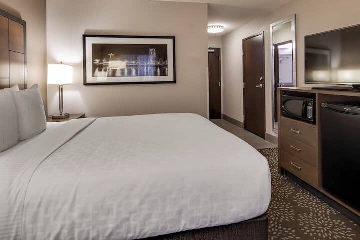 Room 14 of 25
