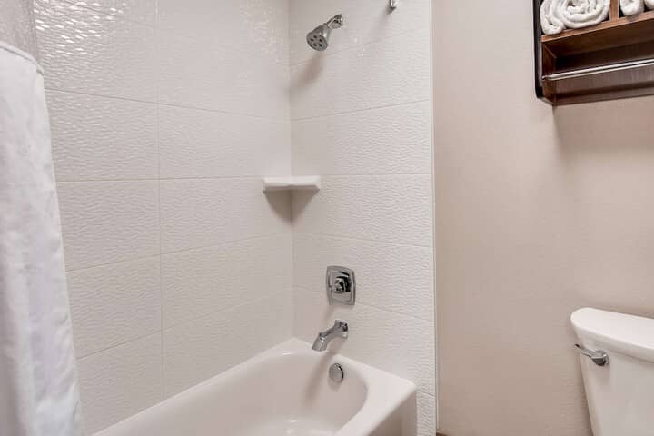 Room 17 of 25