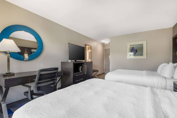 Room 13 of 27