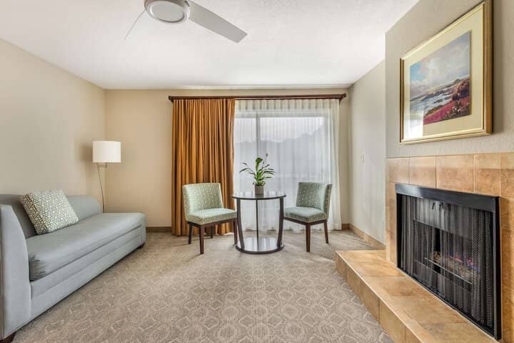Room 35 of 63