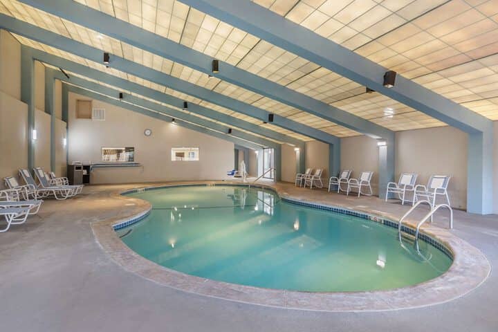 Pool 23 of 39