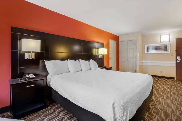 Room 14 of 27
