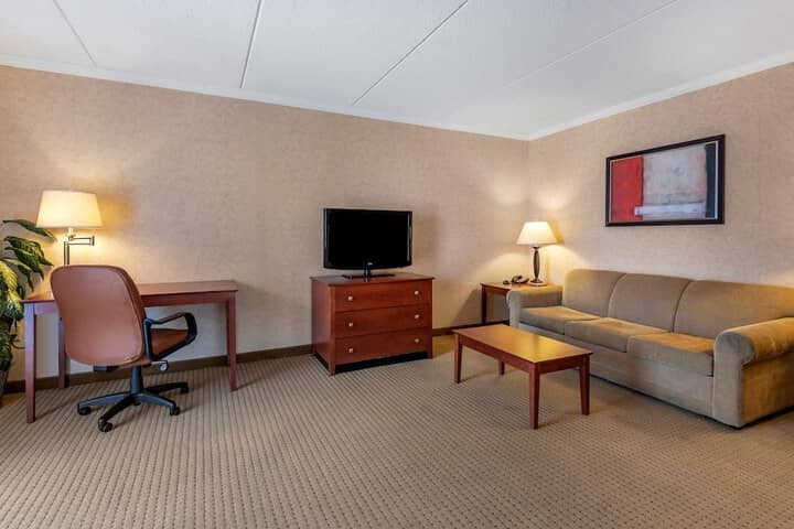 Room 12 of 48