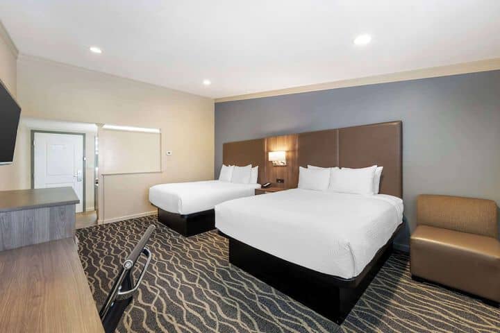 Room 16 of 42