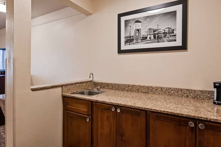 Room 9 of 25