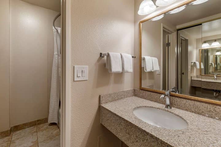 Room 20 of 32