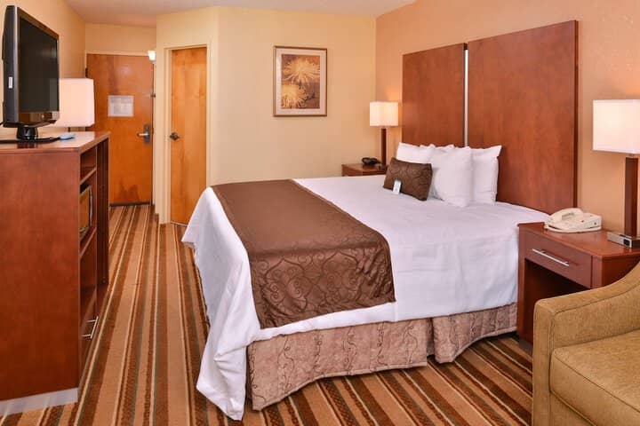 Room 18 of 32