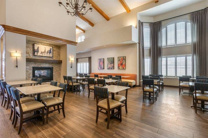 Breakfast area