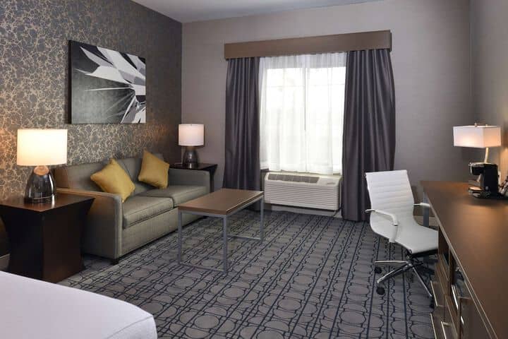 Room 21 of 42
