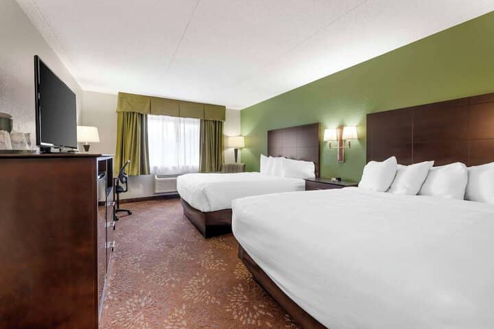 Room 6 of 43