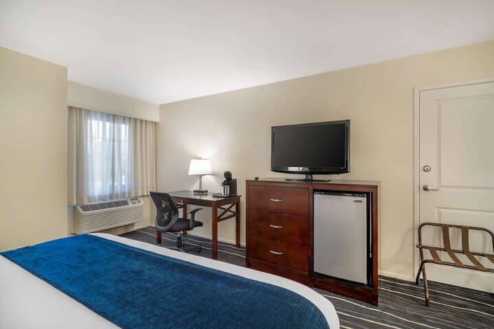 Room 20 of 76