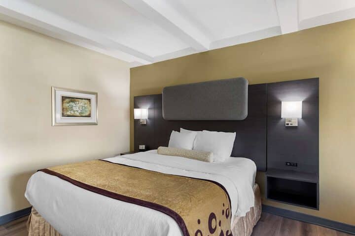 Room 5 of 35